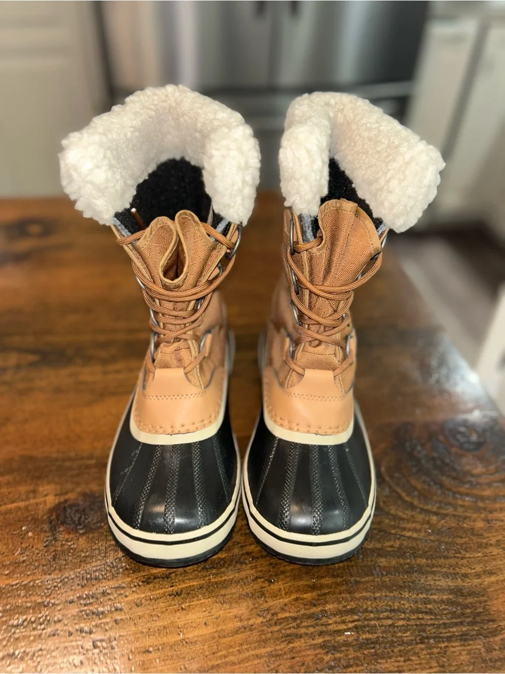 Sorel Caribou Waterproof Lace-Up Snow Boots Beige/Black Mid-Calf Women’s 7